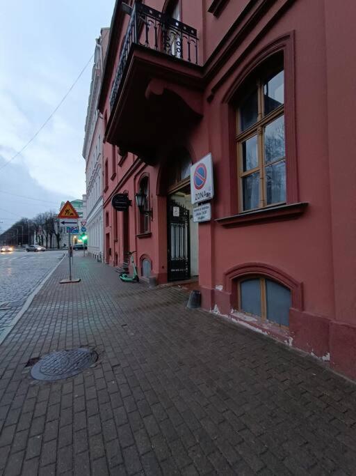Spacious Old Town Family Peachy 2 Bedrooms Apartment, Nearby The Riga Presidential Castle Екстериор снимка