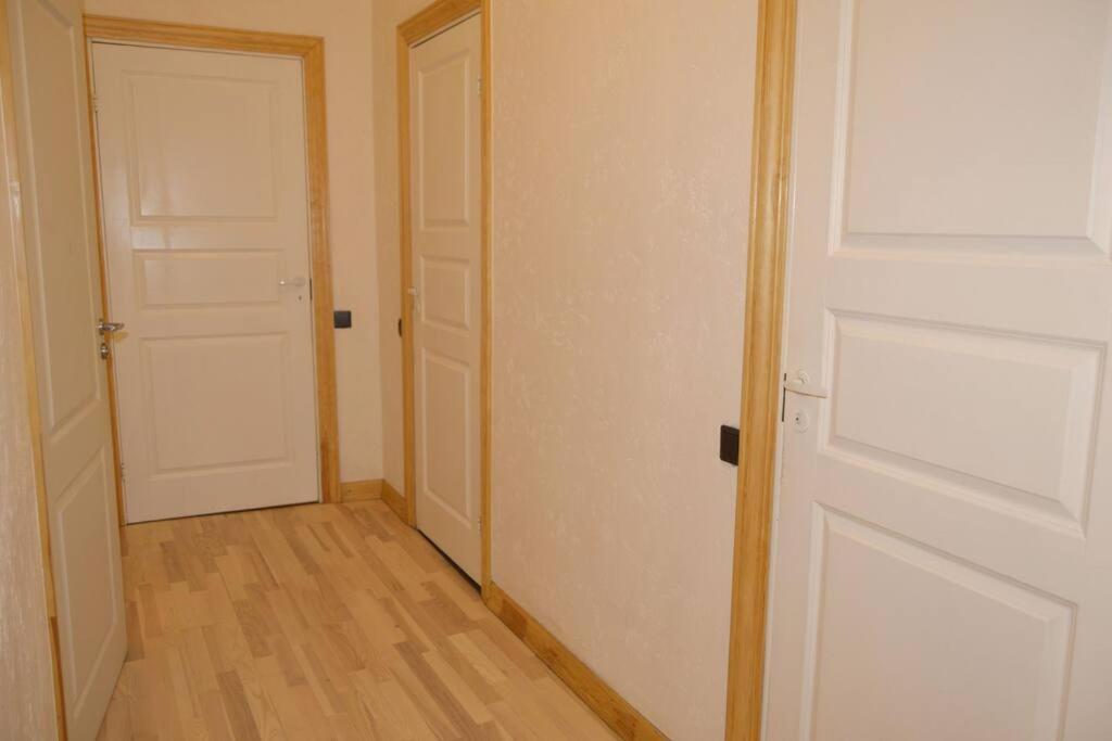 Spacious Old Town Family Peachy 2 Bedrooms Apartment, Nearby The Riga Presidential Castle Екстериор снимка